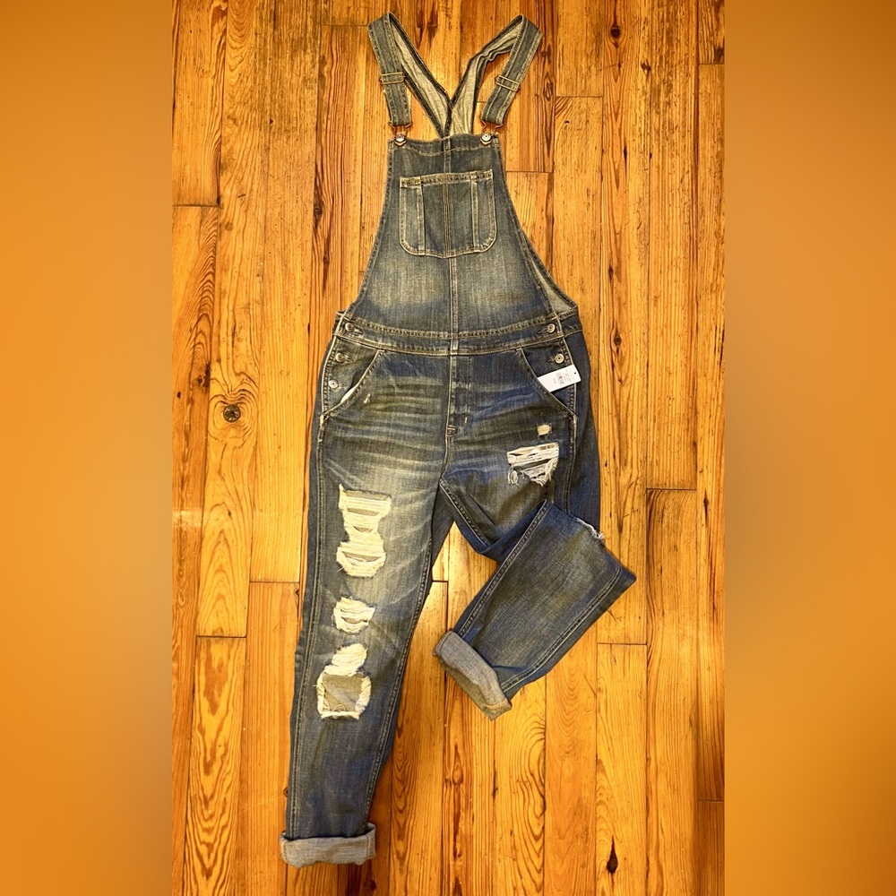 American Eagle distressed overalls